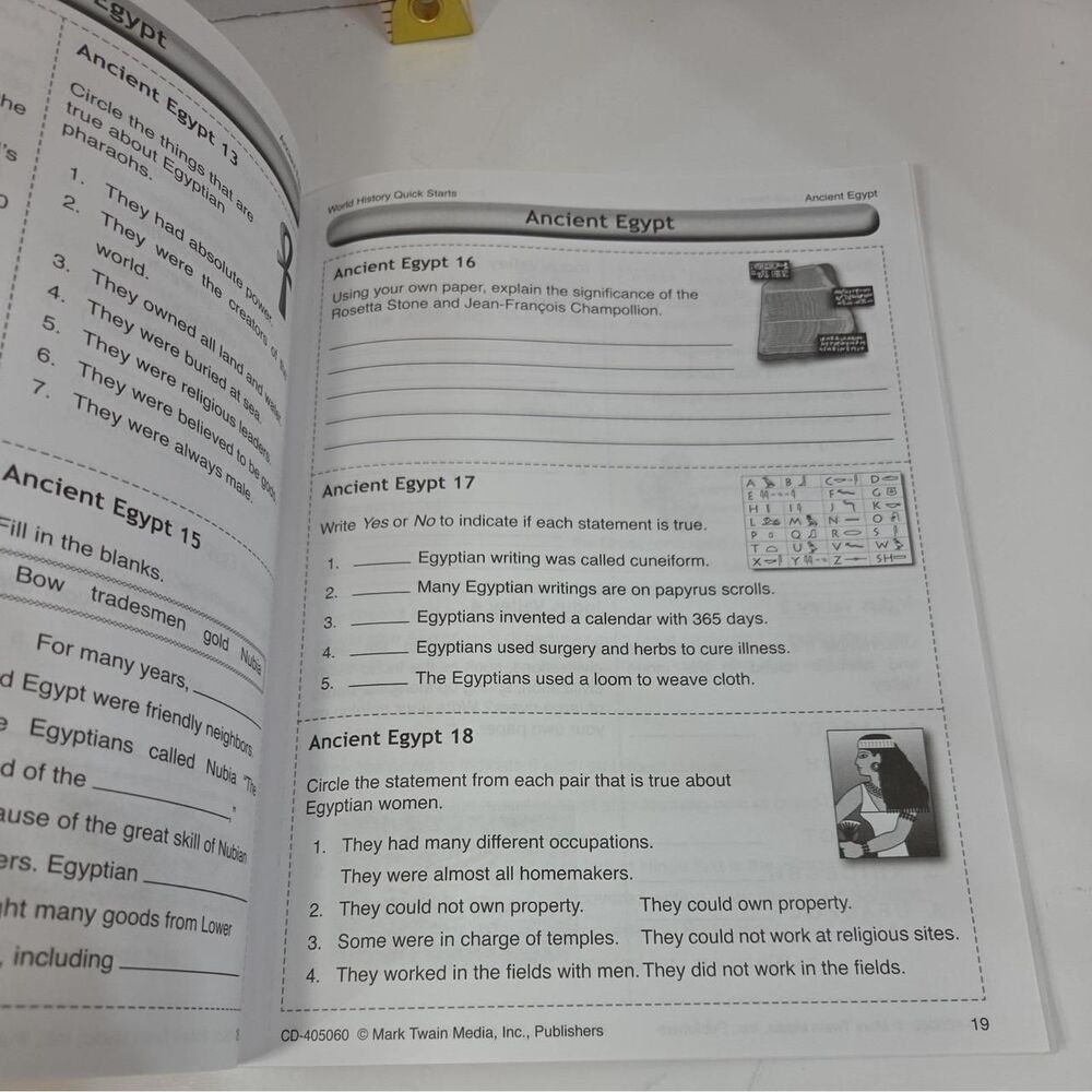 Books - Picture 7 of 8